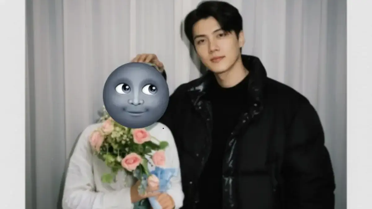 Cara Edit Foto Polaroid Viral Bareng Idol Kpop di Gemini yang Terlihat Real, No Fake! Cara Edit Foto Polaroid Viral Bareng Idol Kpop di Gemini yang Terlihat Real, No Fake!