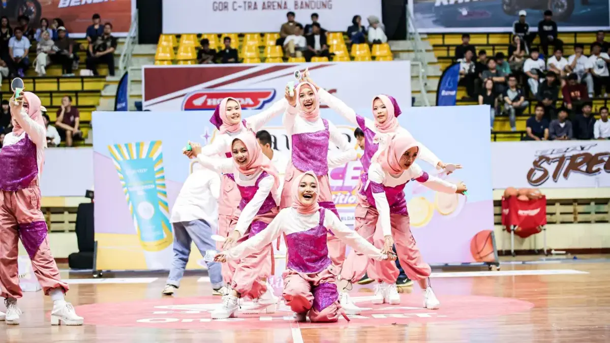 7 Tim yang Meriahkan DBL Dance Competition West Java-East