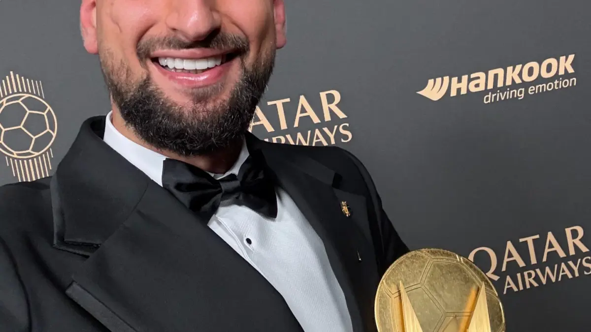 Kiper timnas Italia dan Manchester City, Gianluigi Donnaruma.