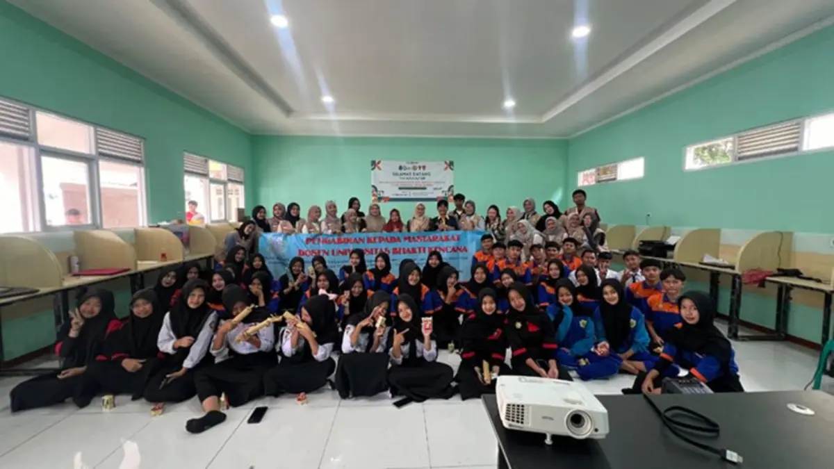 Masyarakat SIAP Sehat: Dosen UBK Edukasi Tanggap Darurat dan Perawatan Luka Ringan di Ibun Bandung Dengan tema Masyarakat SIAP sehat: Pemberdayaan Masyarakat dalam tanggap darurat dan perawatan luka ringan pad