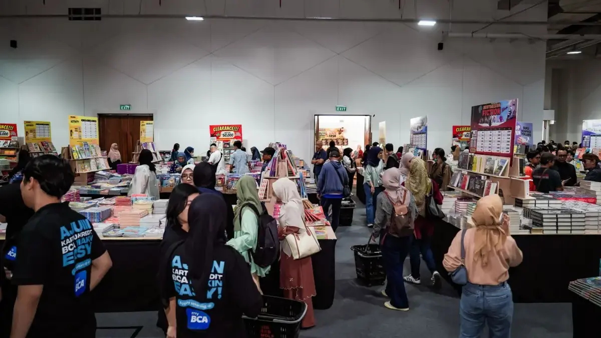BBW Bandung 2025 Masuki Pekan Terakhir, Diskon Buku hingga 90 Persen Jadi Buruan BBW Bandung 2025 Masuki Pekan Terakhir, Diskon Buku hingga 90 Persen Jadi Buruan