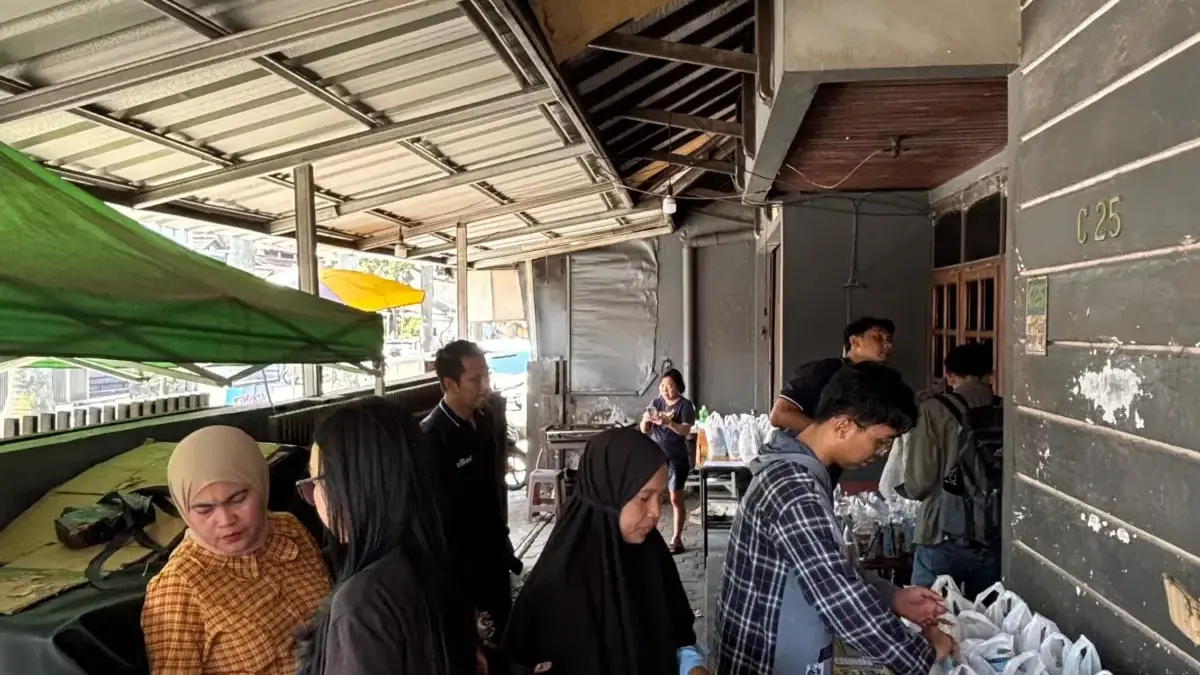 ICONNET Traktir Pelanggan di Hari Pelanggan Nasional ICONNET Traktir Pelanggan di Hari Pelanggan Nasional