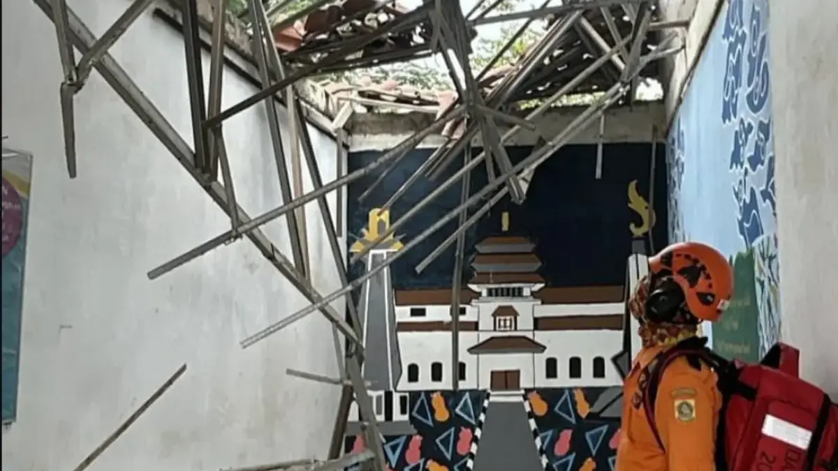 SMKN 1 Cileungsi Ambruk, Legislator Jabar Desak Penanganan Cepat dan Evaluasi Menyeluruh