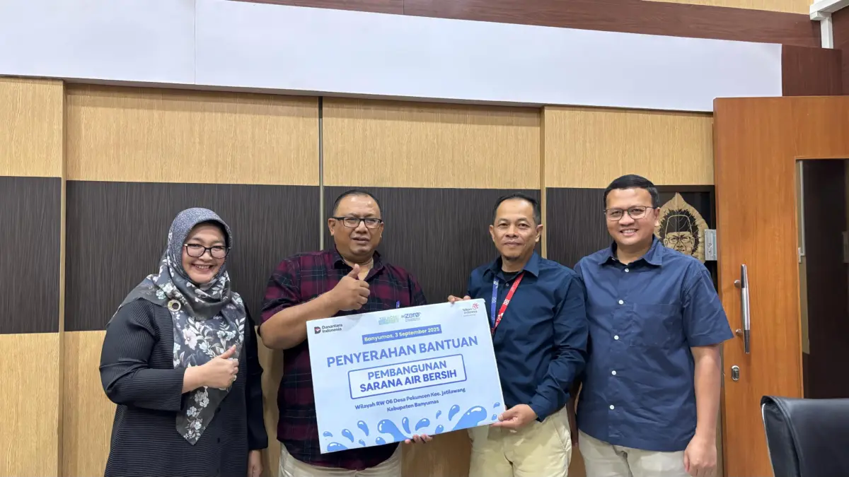 ‎Telkom Bangun Sarana Air Bersih untuk Masyarakat Adat Bonokeling di Banyumas
