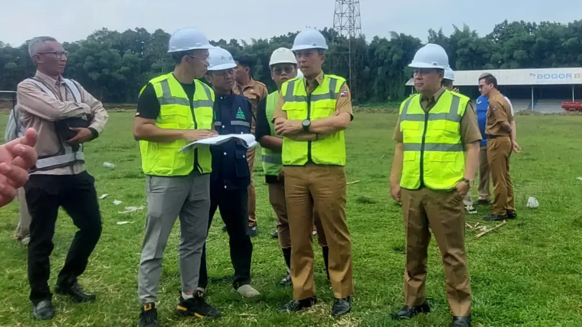 Tinjau Revitalisasi Stadion Pajajaran, Dedie Rachim: Pembangunan Masih Tahap Awal 1,2 Persen Tinjau Revitalisasi Stadion Pajajaran, Dedie Rachim: Pembangunan Masih Tahap Awal 1,2 Persen