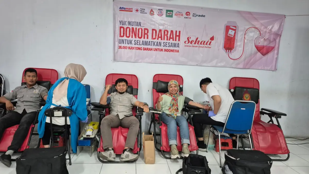 Alfamart Kumpulkan 26 Ribu Kantong Darah di 34 Kota dalam Momen Ulang Tahun ke-26 Alfamart Kumpulkan 26 Ribu Kantong Darah di 34 Kota dalam Momen Ulang Tahun ke-26