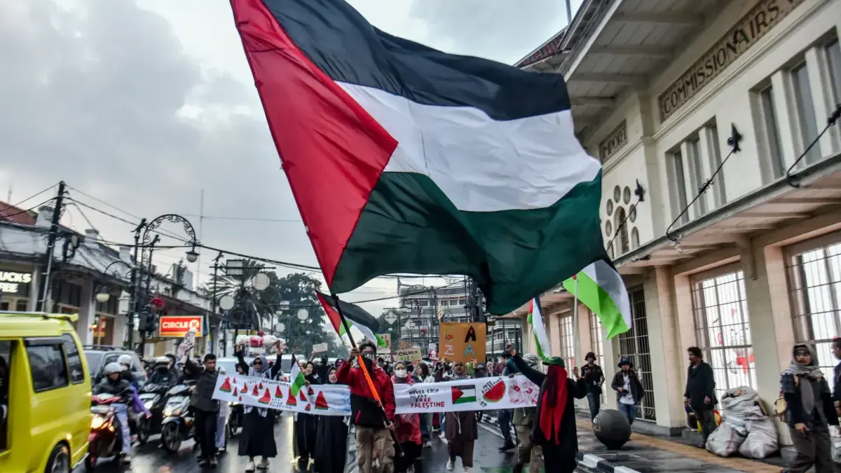 Aksi Solidaritas, Bandung Suarakan Alarm untuk Gaza Aksi Solidaritas, Bandung Suarakan Alarm untuk Gaza