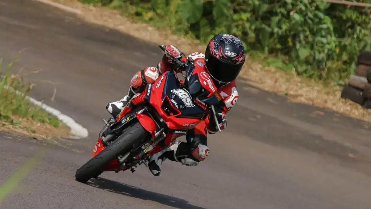 Pebalap Muda Honda Daya Jayadi Racing Team Tunjukkan Hasil Positif di Kejurda Road Race IMI Jabar 2025