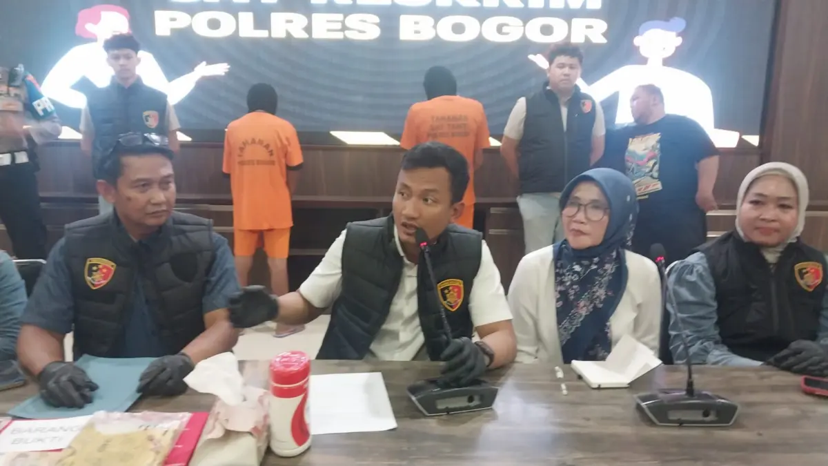 Kasatreskrim Polres Bogor AKP Teguh Kumara saat memberikan keterangan kepada wartawan di Polres Bogor