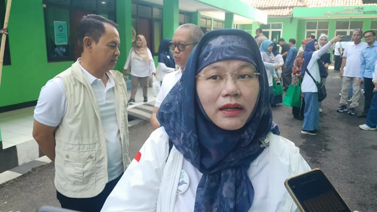 Hari Jantung Sedunia 2025, Kadinkes Jabar Apresiasi Senam Jantung yang Digelar RSUD Welas Asih Kadinkes Jabar Apresiasi Senam Jantung yang Digelar RSUD Welas Asih