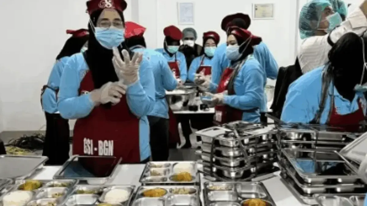 Jangan Kaget, Segini Loh Gaji Karyawan Dapur Program Makan Bergizi Gratis