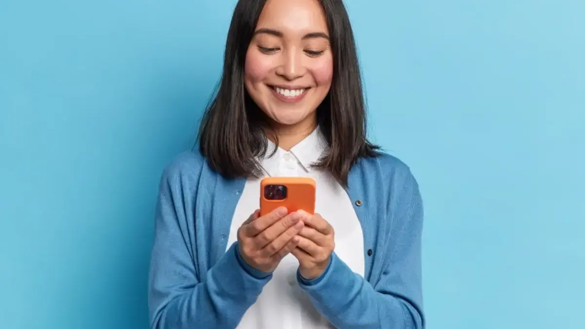 Waspada! Ini Risiko Mengunggah Foto ke Layanan AI yang Perlu Kamu Tahu Risiko Mengunggah Foto ke Layanan AI