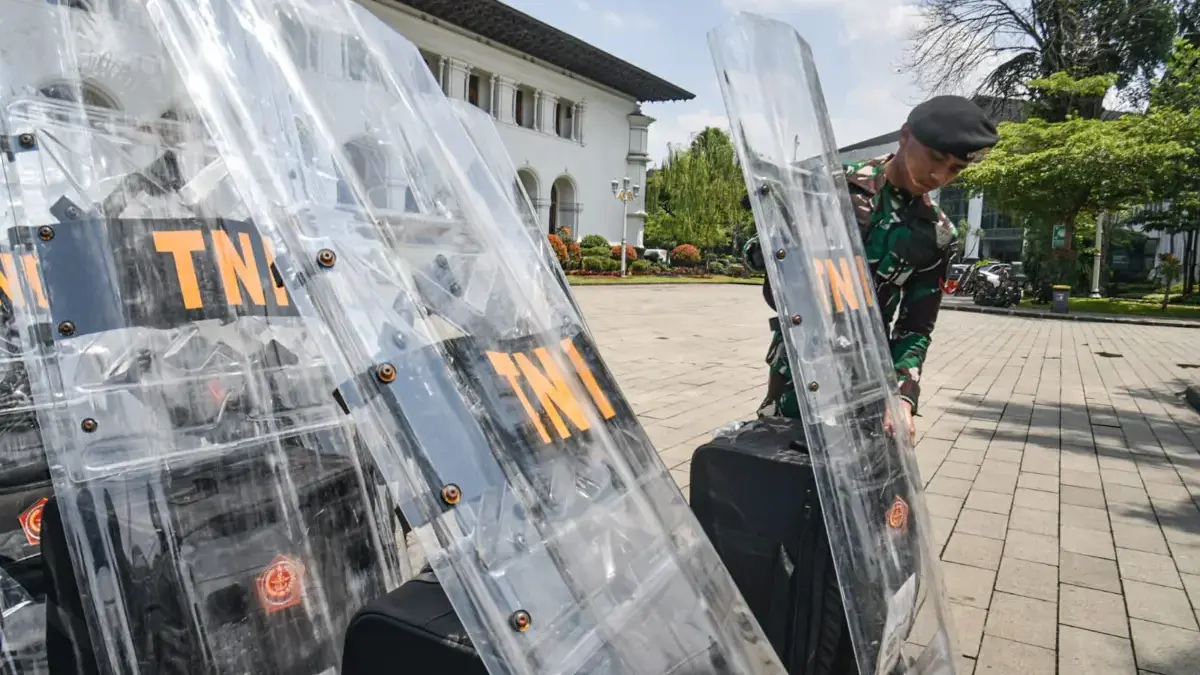 Kolaborasi dengan TNI, Polda Jabar Perketat Pengamanan di Sejumlah Titik Antisipasi Demo Lanjutan