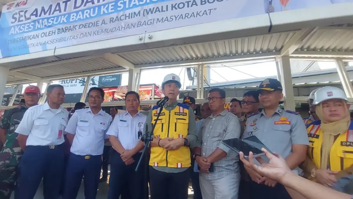 Dedie Rachim Resmikan Akses Masuk Baru di Stasiun Bogor untuk Pejalan Kaki