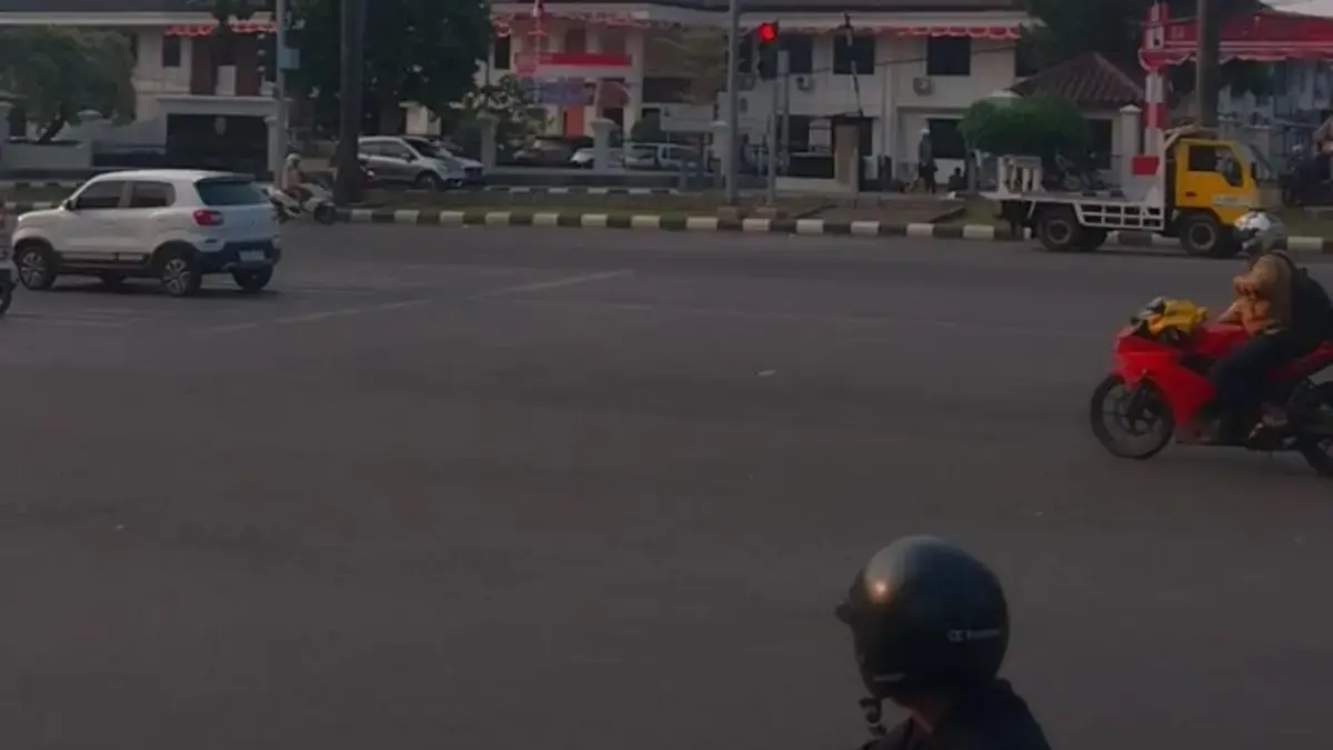 Lagu Ibu Pertiwi Mengalun di Ruang Publik Bogor, Bupati: Bangkitkan Semangat Nasionalisme Lagu Ibu Pertiwi kini mengalun di ruang-ruang publik Kabupaten Bogor, seperti Simpang Bappenda dan Daralon.