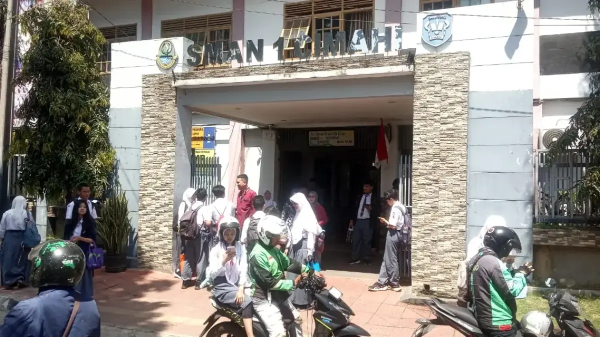 Berdekatan dengan Gedung DPRD, SMAN 1 Cimahi Pulangkan Siswa Lebih Awal Antisipasi Demo