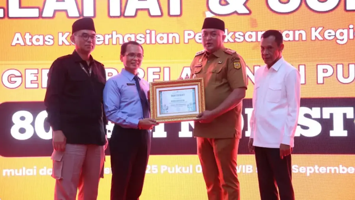 Berikan Pelayanan 80 Jam Non-Stop, Pemkab Bogor Raih Rekor MURI Berikan Pelayanan 80 Jam Non-Stop, Pemkab Bogor Raih Rekor MURI