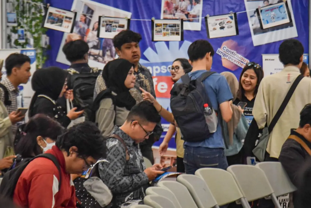 Angka Pengangguran di Jawa Barat Tinggi, Kegiatan Job Fair hanya Formalitas? Angka Pengangguran di Jawa Barat Kian Tinggi, Kegiatan Job Fair hanya Formalitas?