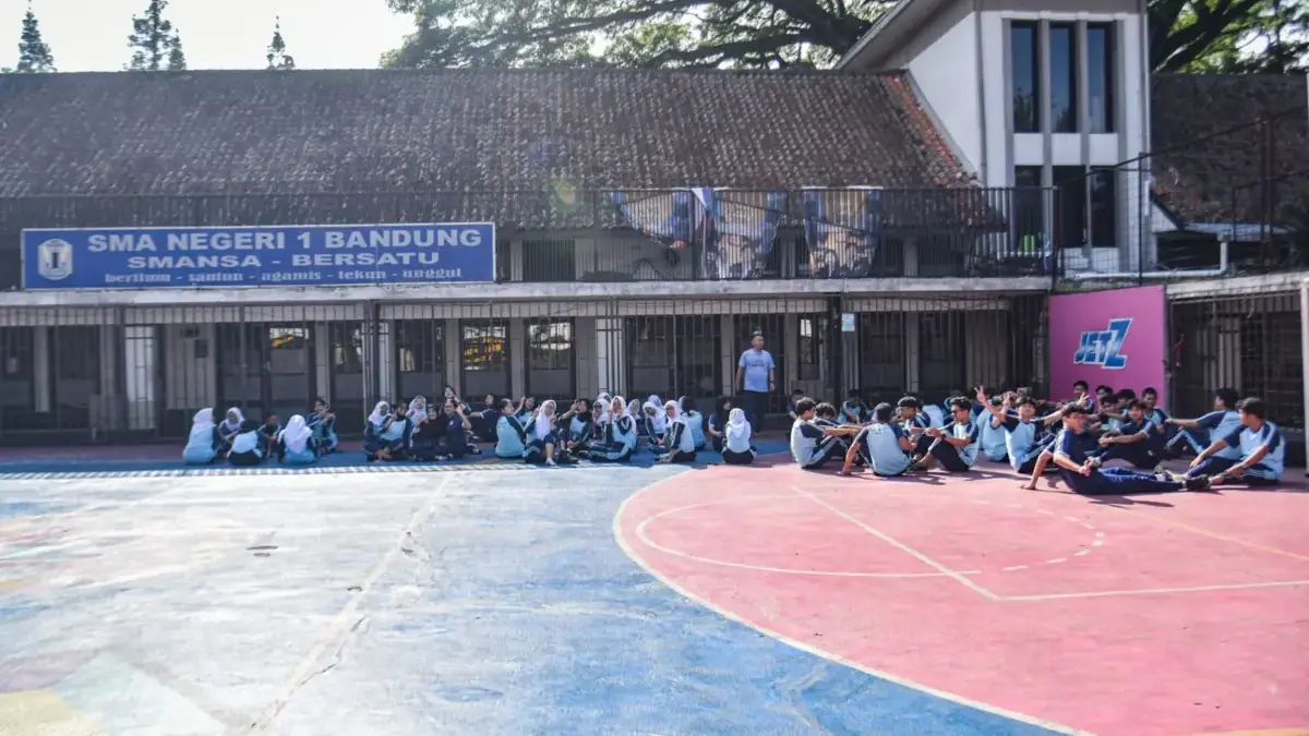 Respon SMAN 1 Bandung Usai PT TUN Kabulkan Banding Respon SMAN 1 Bandung Usai PT TUN Kabulkan Banding