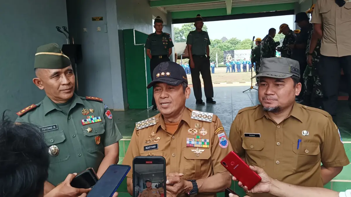 Atasi Krisis Disiplin, Ratusan Siswa SMP Cimahi Dititipkan ke Pusdikjas TNI AD Atasi Krisis Disiplin, Ratusan Siswa SMP Cimahi Dititipkan ke Pusdikjas TNI AD