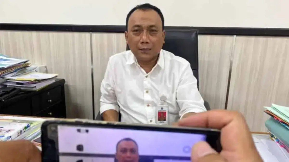 Fungsional Analis Kebijakan Ahli Utama, Dr. Drs. H. Ade Setiana, M.Pd., (dok/Jabar Ekspres)