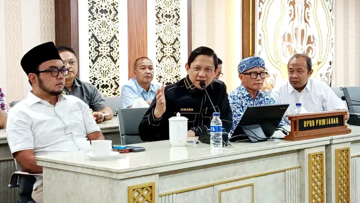 DPRD Jabar Jelaskan Penerimaan Tunjangan Perumahan, Dipotong Pajak Bisa Sampai 30 Persen DPRD Jabar Jelaskan Penerimaan Tunjangan Perumahan, Dipotong Pajak Bisa Sampai 30 Persen