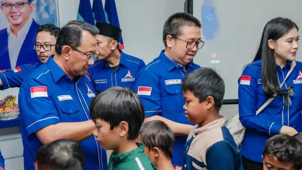 Lewat Berbagi, Partai Demokrat Jabar Pupuk Kepedulian Kader pada Rakyat