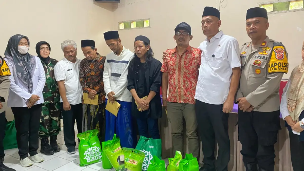 Kemensos Salurkan Santunan untuk Korban Ambruknya Majelis Taklim di Ciomas Bogor Kemensos Salurkan Santunan untuk Korban Ambruknya Majelis Taklim di Ciomas Bogor
