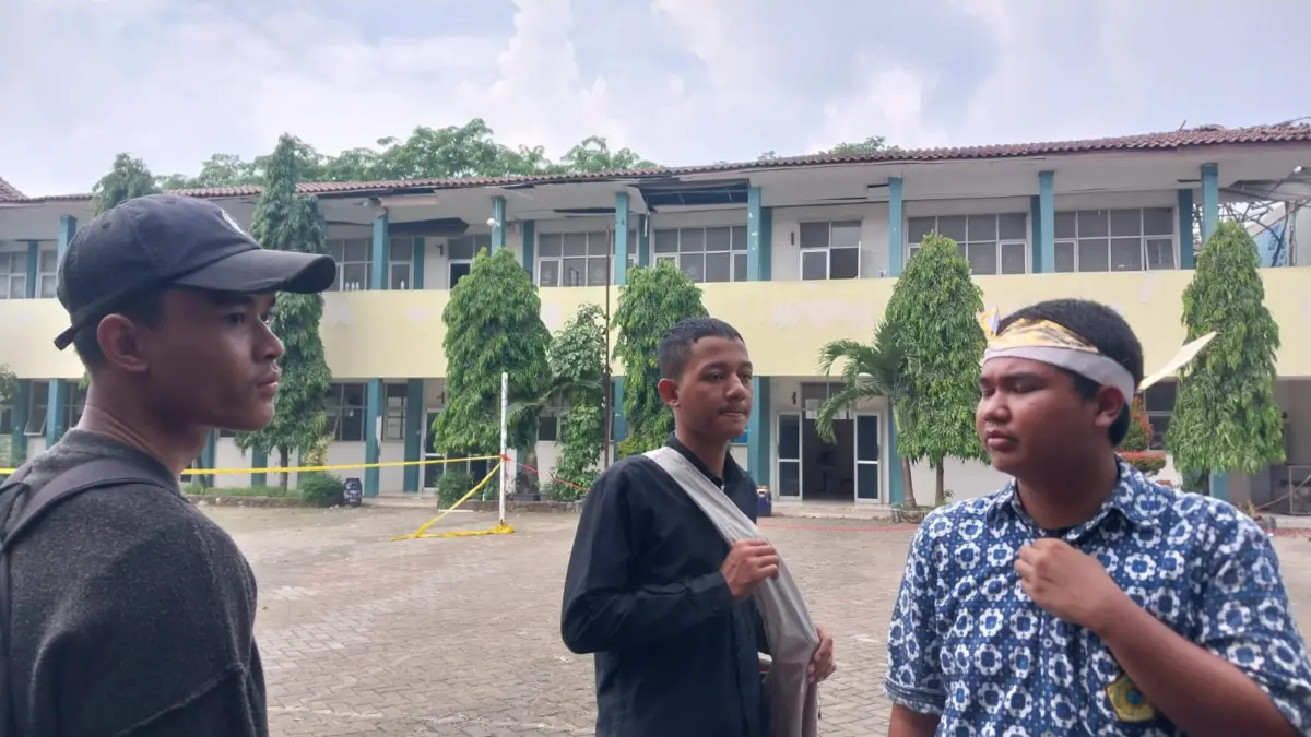 Cerita Korban Ambruknya Atap Bangunan SMK Negeri 1 Cileungsi: Tiba-tiba.. Para pelajar saat ditemui di SMK Negeri 1 Cileungsi. Foto: Regi