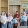 Dinsos Kabupaten Bogor Berikan Sembako untuk Orangtua hingga Murid Korban Runtuh Atap SMKN 1 Cileungsi