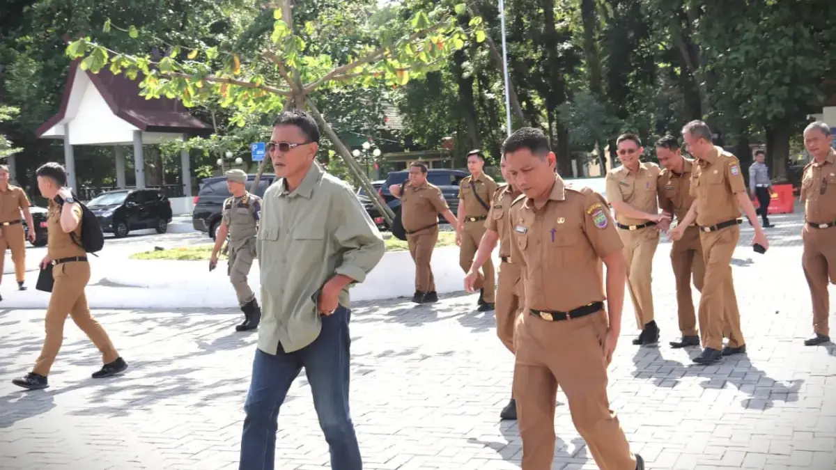 Bupati Ciamis Turun Langsung Tangani Keluhan Pedagang di Rest Area Karangkamulyan Bupati Ciamis Turun Langsung Tangani Keluhan Pedagang di Rest Area Karangkamulyan