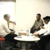 Wali Kota Banjar H Sudarsono saat akan rakor dengan Gubernur Jabar Dedi Mulyadi di Karawang Jawa Barat belum l