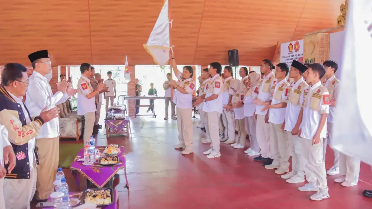 Bupati Herdiat Sunarya saat menghadiri pelantikan Pimpinan Cabang (PC) Satuan Relawan Indonesia Raya (Satria)