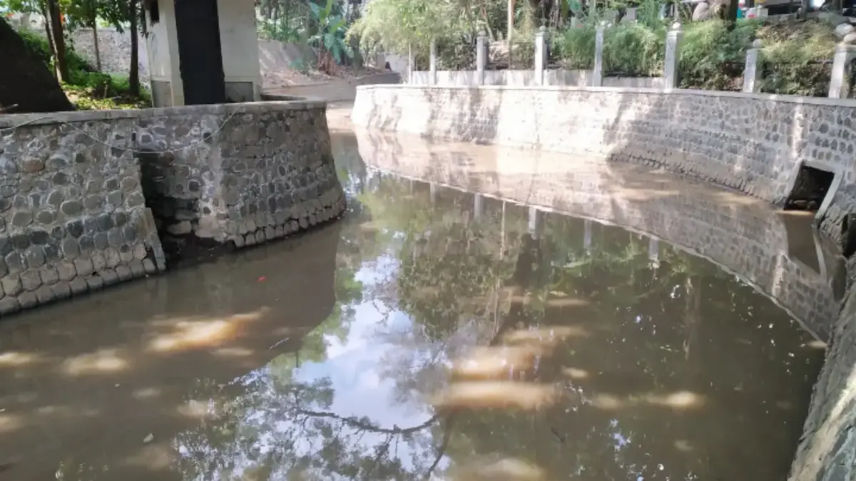 Kondisi Sungai Cimahi yang Mulai Tercemar Limbah Domestik (Doc. Jabar Ekspres)