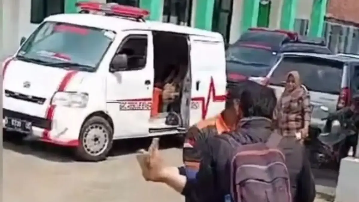 Setelah Cipongkor, Giliran 60 Siswa di Cihampelas Keracunan MBG!