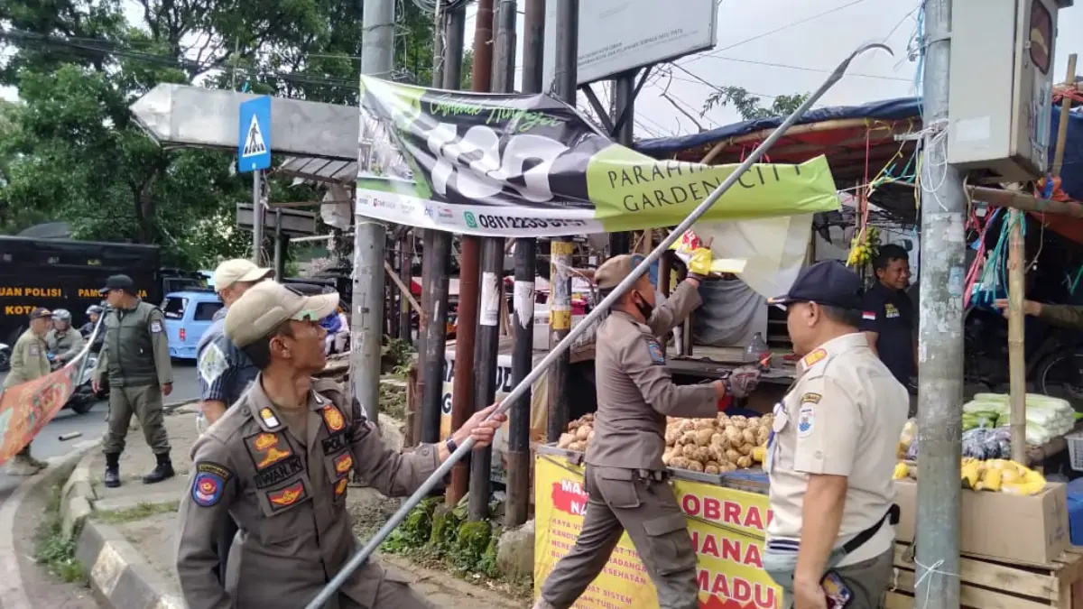 Satpol PP Cimahi Tertibkan Reklame Non Permanen, Jaga Estetika Kota dan Tertib Pajak Reklame