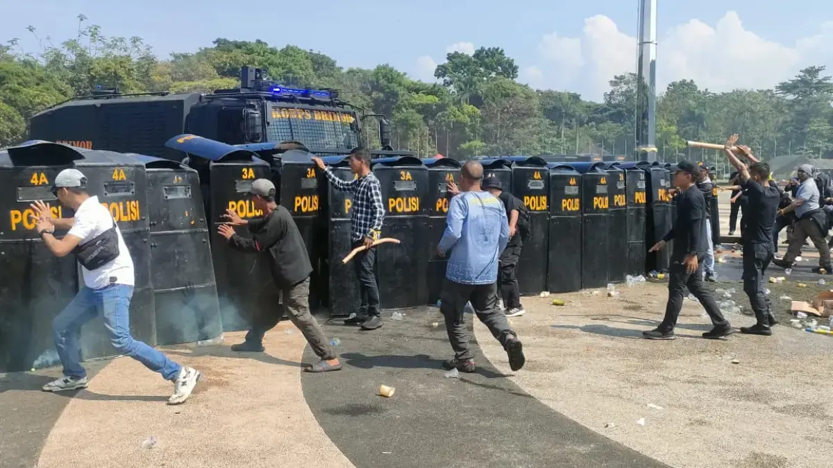 Antisipasi Aksi Massa, Polrestabes Bandung Gelar Simulasi Penanganan Huru-Hara Perkuat Sistem Pengamanan saat Unjuk Rasa, Polrestabes Bandung gelar Simulasi Penanganan Huru-hara