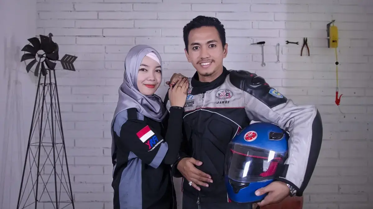 Cara Edit Foto 2 Orang Jadi 1 Frame di Gemini AI, Mudah Sekali