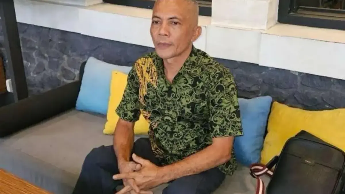 Sekretaris Pendiri Indonesian Audit Watch, Iskandar Sitorus saat memberikan keterangan kepada awak media