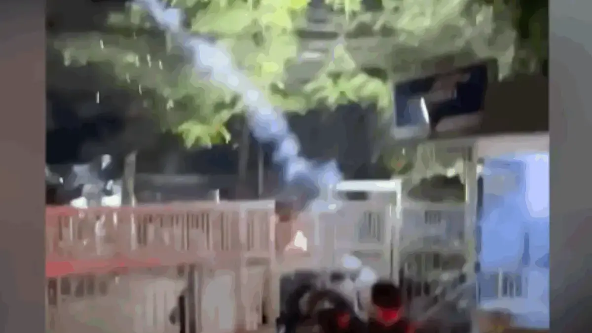 Fakta di Balik Penembakan Gas Air Mata oleh Aparat di Kampus Unisba dan Unpas Fakta di Balik Penembakan Gas Air Mata oleh Aparat di Kampus Unisba dan Unpas