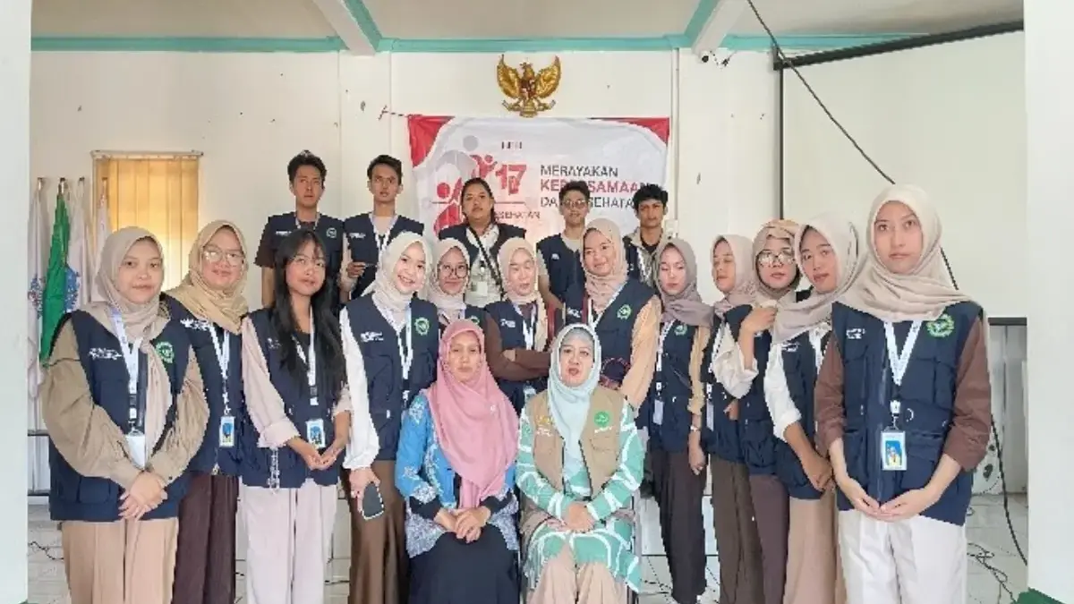 Edukasi Pengelolaan Sampah untuk Lingkungan Sehat dan Pencegahan Penyakit di Desa Dukuh Bandung Edukasi Pengelolaan Sampah untuk Lingkungan Sehat dan Pencegahan Penyakit di Desa Dukuh Bandung