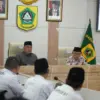 Bupati Bogor Rudy Susmanto saat memimpin rapat penyusuan Perbup Bankeu. Foto : Diskominfo