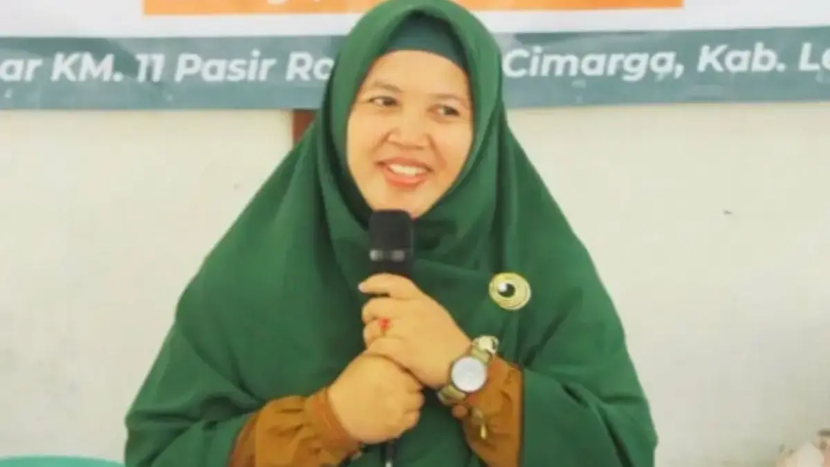 Pengakuan Kepsek SMAN 1 Cimarga Banten yang Tampar Siswa Karena Ketahuan Merokok di Sekolah Kepsek SMAN 1 Cimarga Dini Fitria yang menampar siswanya saat ketahuan merokok di sekolah. (Instagram @sman_1c