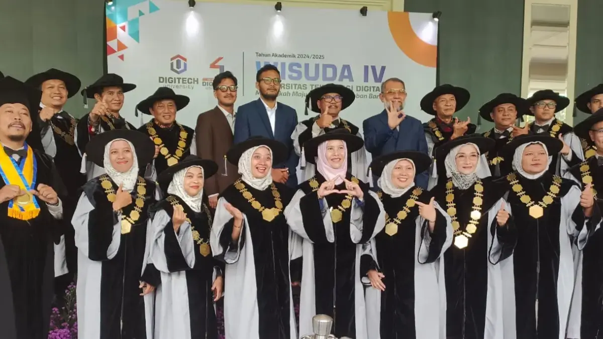 846 Wisudawan Digitech University Siap Dominasi Era Digital Digitech University