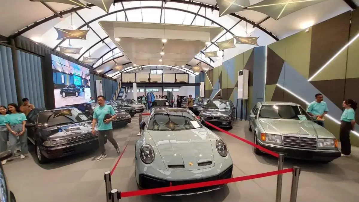 New Hemangini Hotel Bandung Hadirkan “Nostalgic Cars”, Satu-Satunya Showcase Mobil Antik di Hotel Bandung New Hemangini Hotel Bandung kembali berinovasi dengan meluncurkan “Nostalgic Cars” untuk merayakan nostalgia o