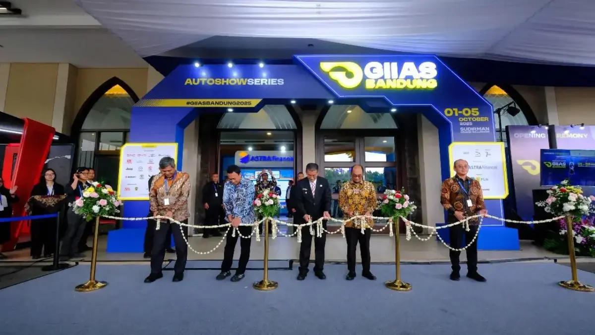 GIIAS Bandung 2025 Resmi Dibuka! Hadirkan Deretan Merek dan Kendaraan Terbaru GIIAS Bandung 2025 Resmi Dibuka! Hadirkan Deretan Merek dan Kendaraan Terbaru