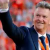 Louis van Gaal Takkan Pelatih Timnas Indonesia!