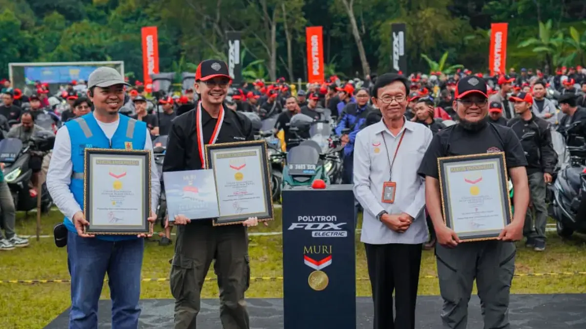 Pertama di Indonesia! Komunitas Motor Listrik Polytron Catatkan Rekor MURI Pengisian Daya Terbanyak Komunitas Motor Listrik Polytron Berhasil Catatkan Rekor MURI dengan “Pengisian Daya Motor Listrik Terbanyak