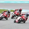 Aksi pebalap muda binaan PT Astra Honda Motor (AHM) di Idemitsu Asia Talent Cup (IATC) 2025 yang digelar di Si