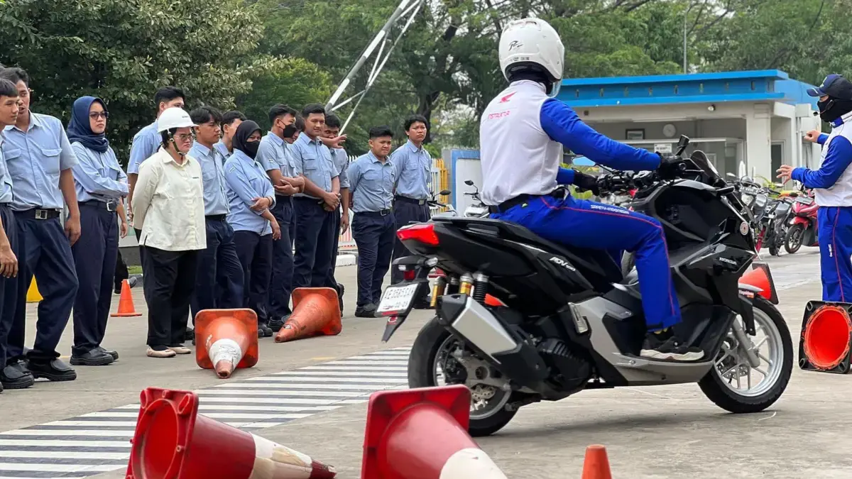 Bangun Kesadaran Berkendara Aman, Mulai dari Cinta pada Keluarga ILUSTRASI membangun kesadaran berkendara aman.